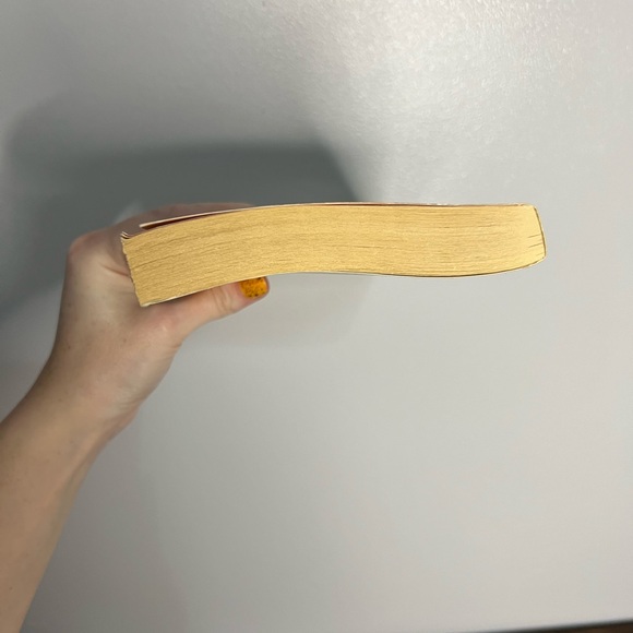 Eleanor Oliphant Is Completely Fine Paperback - Picture 4 of 8